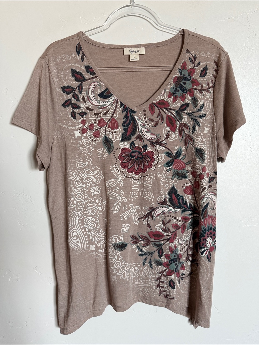Style & Co. Taupe V-Neck Short Sleeve Floral Print Tee